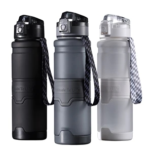 32Oz Water Bottle | https://www.bestnamebadges.com