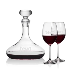 Stratford Decanter & Blyth Wine | https://www.bestnamebadges.com