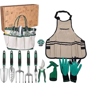11 Piece Garden Tool Set | https://www.bestnamebadges.com