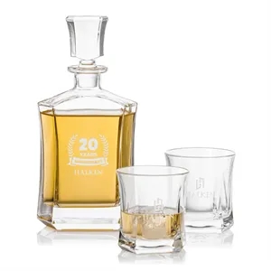 Avalon Decanter Set | https://www.bestnamebadges.com