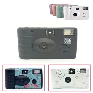 Disposable Film Camera With Flash (17 Exposures) Black and W