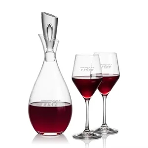 Juliette Decanter & Bengston Wine | https://www.bestnamebadges.com