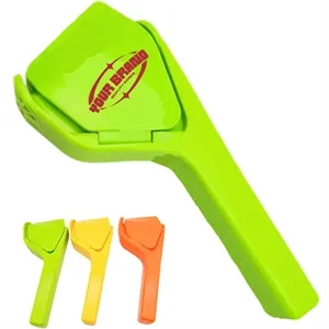 Environmentally Friendly Portable Manual Extrusion Juicer