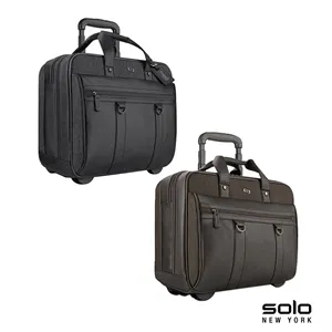 Solo New York Macdougal Rolling Case | https://www.bestnamebadges.com