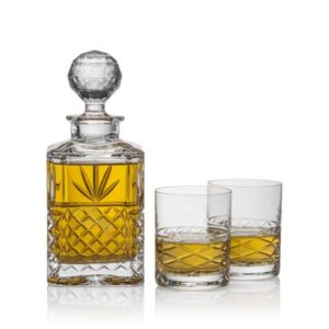 Pelham Decanter Set | https://www.bestnamebadges.com
